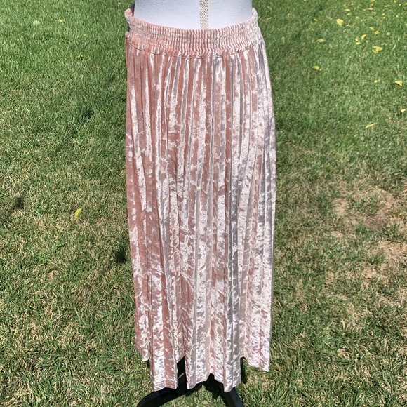 Crushed Velvet Midi Skirt - Picture 3 of 5